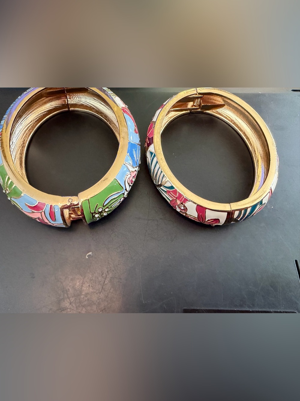 2 Tommy Bahama Multicolor Floral Enamel Hinged Bangle Bracelets blue green white